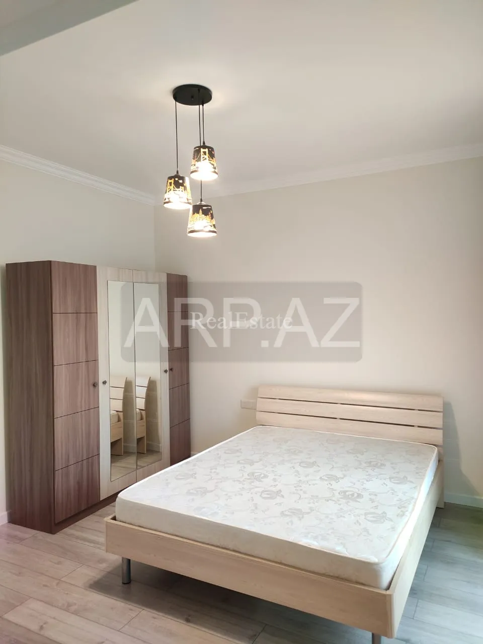 İcarəyə verilir 3 otaqlı yeni tikili 95 m², 8 Noyabr m.