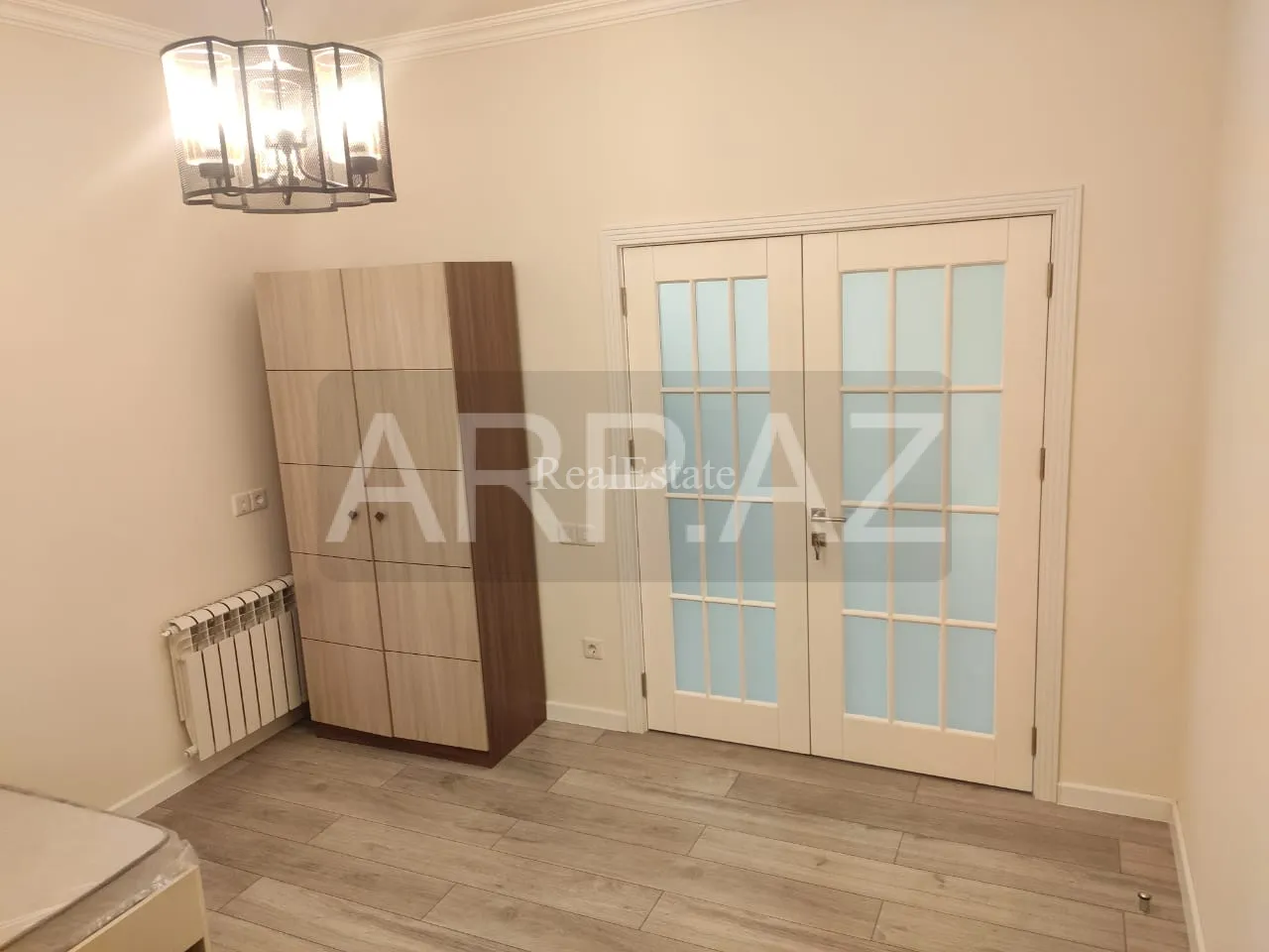 İcarəyə verilir 3 otaqlı yeni tikili 95 m², 8 Noyabr m.