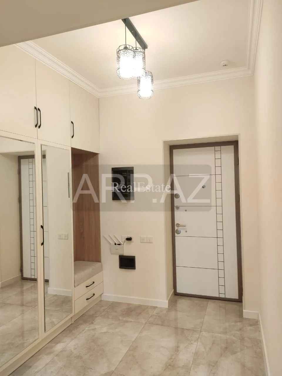 İcarəyə verilir 3 otaqlı yeni tikili 95 m², 8 Noyabr m.