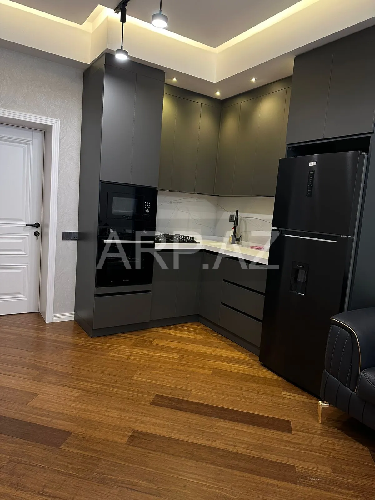 / İcarəyə verilir 2 otaqlı köhnə tikili 68 m², Nərimanov r.