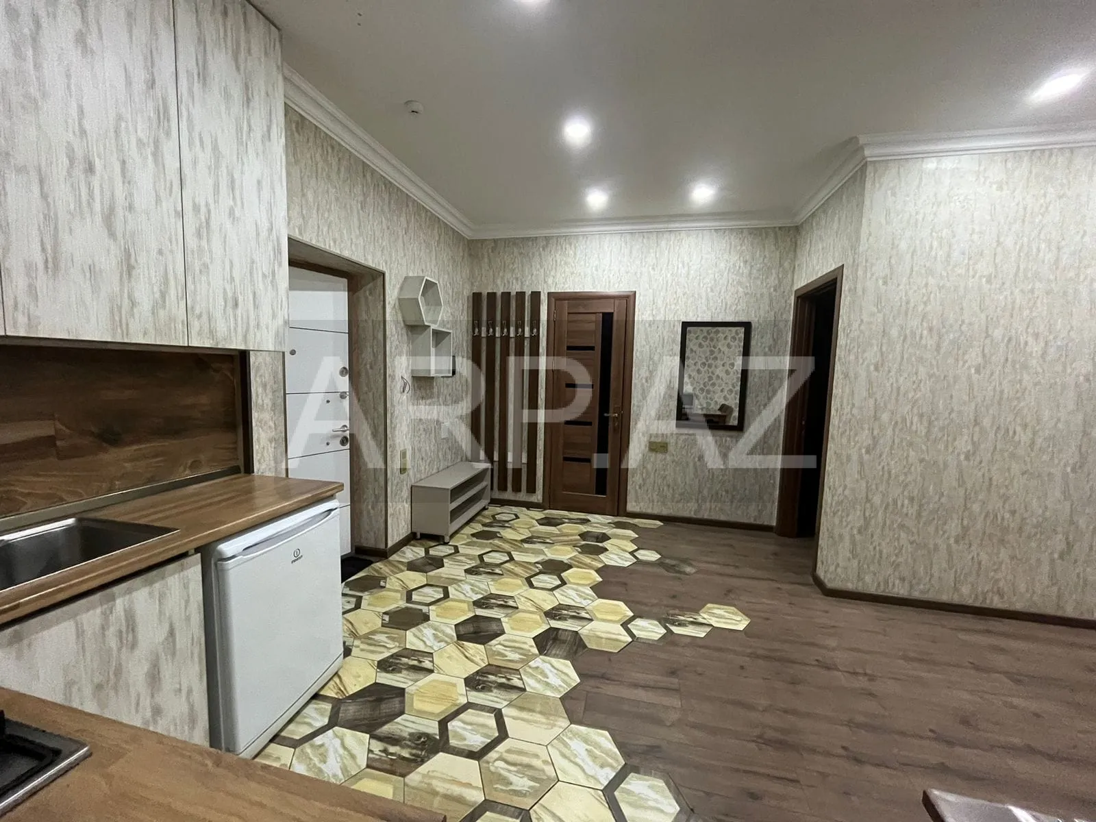 / İcarəyə verilir 2 otaqlı yeni tikili 65 m², 8 Noyabr m.